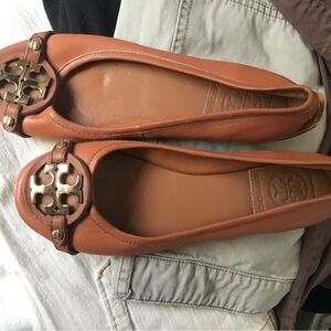 Tory birch leather ballet style shoes sz 6.5